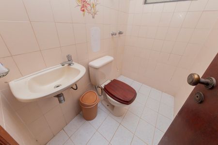 Casa à venda com 350m², 3 quartos e 4 vagasBanheiro 4