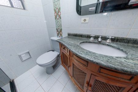 Casa à venda com 350m², 3 quartos e 4 vagasBanheiro da Suíte