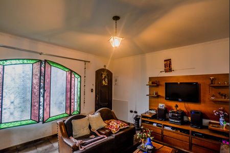 Casa à venda com 130m², 2 quartos e 7 vagasSala