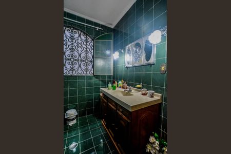 Casa à venda com 130m², 2 quartos e 7 vagasBanheiro Corredor