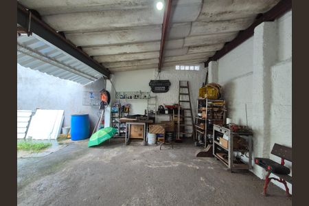 Casa à venda com 130m², 2 quartos e 7 vagasQuintal