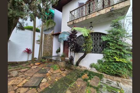 Casa à venda com 130m², 2 quartos e 7 vagasEntrada