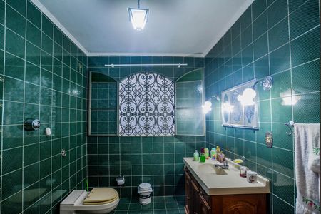 Casa à venda com 130m², 2 quartos e 7 vagasBanheiro Corredor