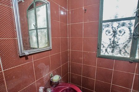 Casa à venda com 130m², 2 quartos e 7 vagasBanheiro de Serviço