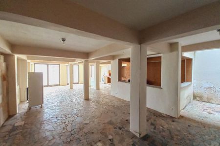 Casa à venda com 514m², 3 quartos e 3 vagasSalão 2