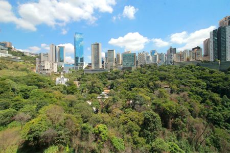 Apartamento à venda com 81m², 2 quartos e 2 vagasVista da Sala