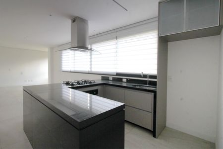 Apartamento à venda com 81m², 2 quartos e 2 vagasCozinha