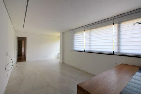 Apartamento à venda com 81m², 2 quartos e 2 vagasSala