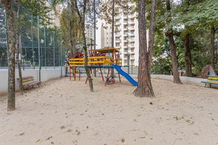 Apartamento à venda com 82m², 3 quartos e 2 vagasÁrea comum - Playground