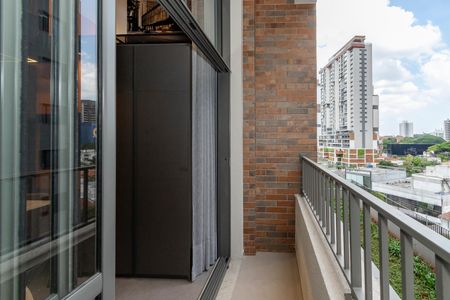 Studio para alugar com 27m², 1 quarto e sem vaga Studio para alugar com 27m², 1 quarto e sem vagaVaranda