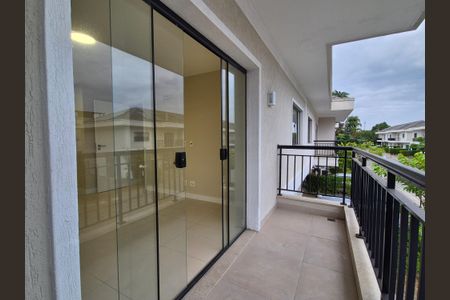 Casa de condomínio à venda com 133m², 3 quartos e 2 vagas Casa de condomínio à venda com 133m², 3 quartos e 2 vagasVaranda da suite 1