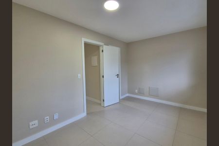 Casa de condomínio à venda com 133m², 3 quartos e 2 vagas Casa de condomínio à venda com 133m², 3 quartos e 2 vagasSuite 2