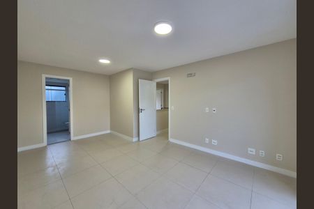 Casa de condomínio à venda com 133m², 3 quartos e 2 vagas Casa de condomínio à venda com 133m², 3 quartos e 2 vagasSuíte 1