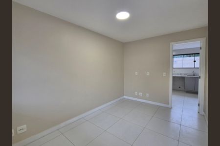 Casa de condomínio à venda com 133m², 3 quartos e 2 vagas Casa de condomínio à venda com 133m², 3 quartos e 2 vagasSala de Jantar