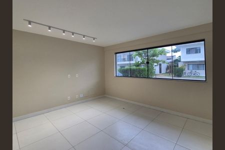 Casa de condomínio à venda com 133m², 3 quartos e 2 vagas Casa de condomínio à venda com 133m², 3 quartos e 2 vagasSala