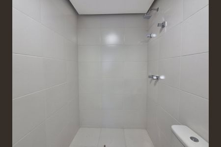 Casa de condomínio à venda com 133m², 3 quartos e 2 vagas Casa de condomínio à venda com 133m², 3 quartos e 2 vagasBanheiro da Suíte 2