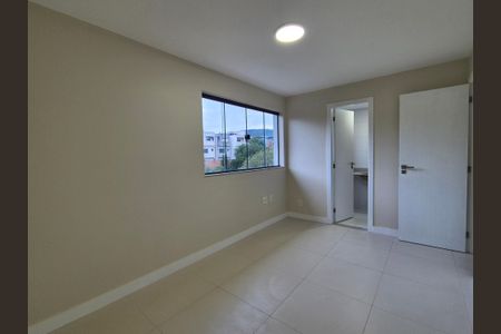 Casa de condomínio à venda com 133m², 3 quartos e 2 vagas Casa de condomínio à venda com 133m², 3 quartos e 2 vagasSuíte 3