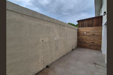 Casa de condomínio à venda com 133m², 3 quartos e 2 vagas Casa de condomínio à venda com 133m², 3 quartos e 2 vagasÁrea externa