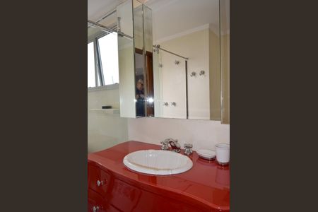 Apartamento à venda com 160m², 2 quartos e 2 vagasBanheiro da Suíte 2
