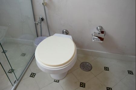 Apartamento à venda com 160m², 2 quartos e 2 vagasBanheiro da Suíte 1