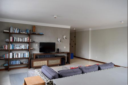 Apartamento à venda com 160m², 2 quartos e 2 vagasSala