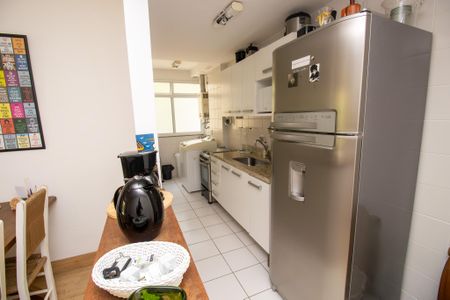 Apartamento para alugar com 83m², 2 quartos e 2 vagas Apartamento para alugar com 83m², 2 quartos e 2 vagasCozinha