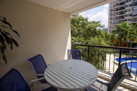 Apartamento para alugar com 83m², 2 quartos e 2 vagas Apartamento para alugar com 83m², 2 quartos e 2 vagasVaranda