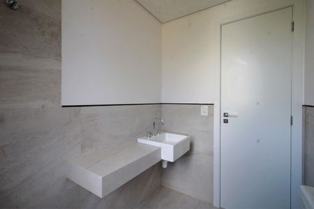 Apartamento à venda com 82m², 2 quartos e 2 vagasBanheiro da Suíte