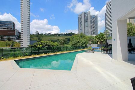 Apartamento à venda com 82m², 2 quartos e 2 vagasÁrea comum - Piscina