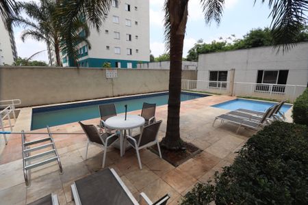 Apartamento à venda com 45m², 2 quartos e sem vagaÁrea comum - Piscina