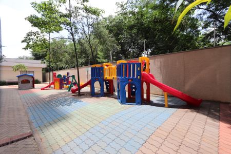Apartamento à venda com 45m², 2 quartos e sem vagaÁrea comum - Playground