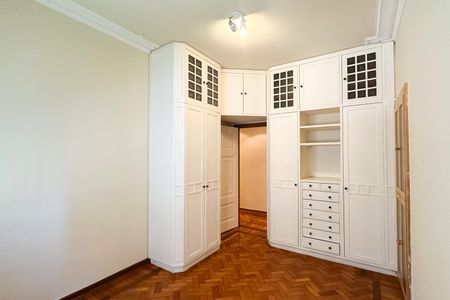 Apartamento à venda com 184m², 4 quartos e 1 vagaQuarto 02