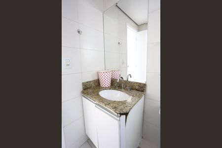 Apartamento para alugar com 98m², 2 quartos e 2 vagasBanheiro