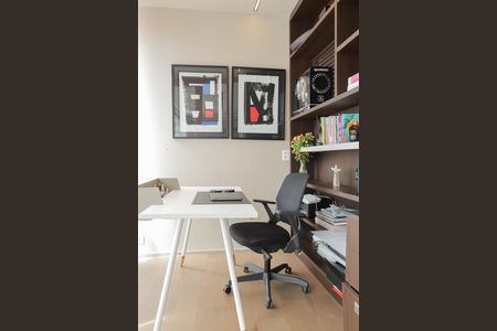 Apartamento para alugar com 134m², 2 quartos e 2 vagasEscritório