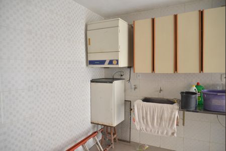 Casa à venda com 200m², 2 quartos e 4 vagasQuarto de Serviço