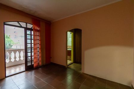 Casa à venda com 222m², 3 quartos e 3 vagas Casa à venda com 222m², 3 quartos e 3 vagasSuíte