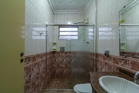 Casa à venda com 222m², 3 quartos e 3 vagas Casa à venda com 222m², 3 quartos e 3 vagasBanheiro da Suíte