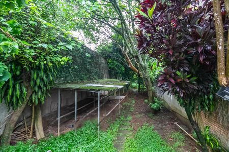 Casa à venda com 222m², 3 quartos e 3 vagas Casa à venda com 222m², 3 quartos e 3 vagasJardim