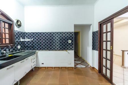Casa à venda com 222m², 3 quartos e 3 vagas Casa à venda com 222m², 3 quartos e 3 vagasCozinha
