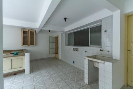 Casa à venda com 222m², 3 quartos e 3 vagas Casa à venda com 222m², 3 quartos e 3 vagasChurrasqueira
