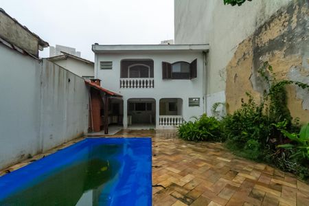 Casa à venda com 222m², 3 quartos e 3 vagas Casa à venda com 222m², 3 quartos e 3 vagasPiscina