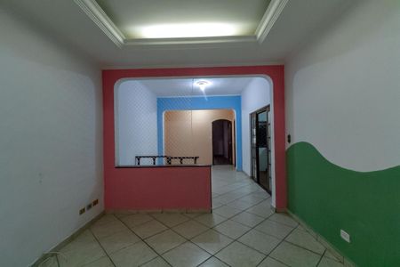Casa à venda com 222m², 3 quartos e 3 vagas Casa à venda com 222m², 3 quartos e 3 vagasSala