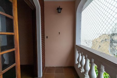 Casa à venda com 222m², 3 quartos e 3 vagas Casa à venda com 222m², 3 quartos e 3 vagasVaranda da Suíte
