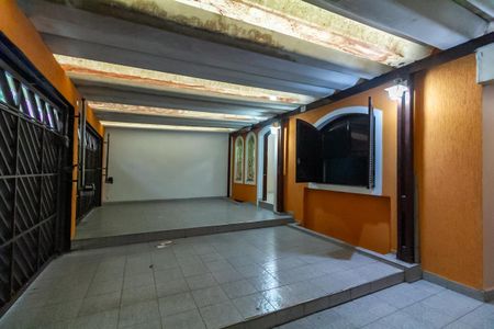 Casa à venda com 222m², 3 quartos e 3 vagas Casa à venda com 222m², 3 quartos e 3 vagasGaragem