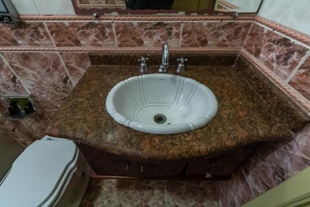 Casa à venda com 222m², 3 quartos e 3 vagas Casa à venda com 222m², 3 quartos e 3 vagasBanheiro da Suíte