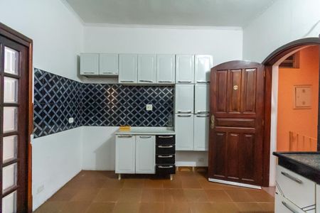 Casa à venda com 222m², 3 quartos e 3 vagas Casa à venda com 222m², 3 quartos e 3 vagasCozinha