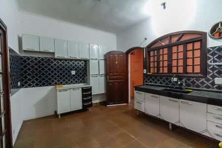 Casa à venda com 222m², 3 quartos e 3 vagas Casa à venda com 222m², 3 quartos e 3 vagasCozinha
