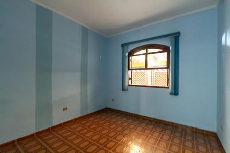 Casa à venda com 222m², 3 quartos e 3 vagas Casa à venda com 222m², 3 quartos e 3 vagasQuarto 2