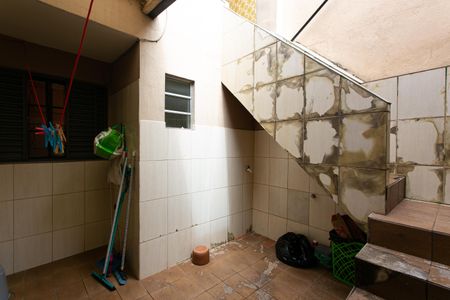 Casa à venda com 115m², 5 quartos e 2 vagas Casa à venda com 115m², 5 quartos e 2 vagasCasa 1 - Quintal