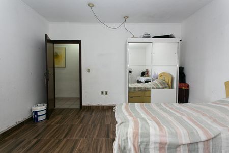 Casa à venda com 115m², 5 quartos e 2 vagas Casa à venda com 115m², 5 quartos e 2 vagasCasa 2 - Quarto